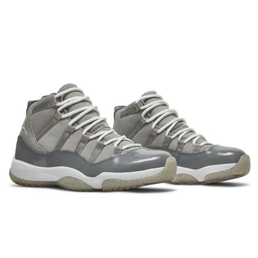 Like new 2010 Air Jordan 11 Retro. Men’s size 10.5
